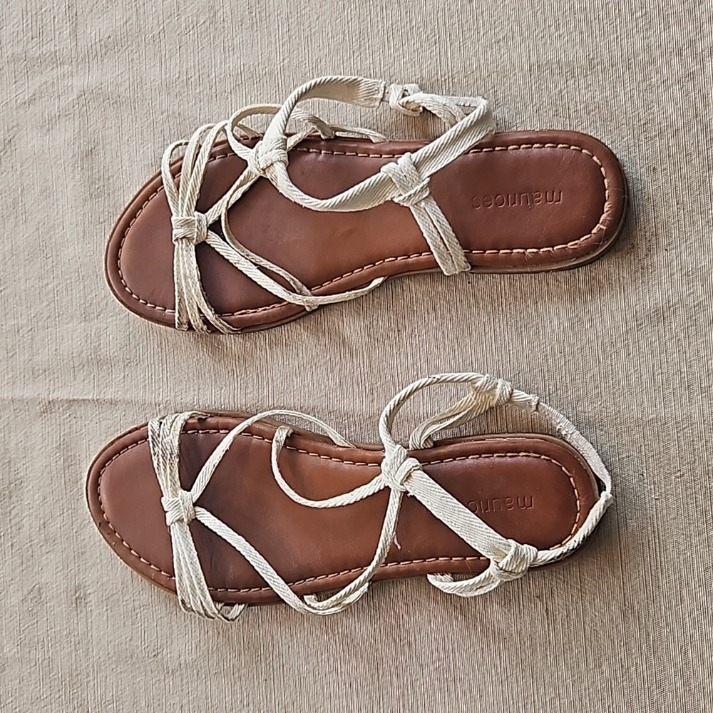 Sandles